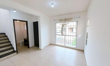 Venta de casa en condominio en Convento de las mercedarias , con balcón