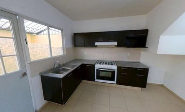 Venta de casa en condominio en Convento de las mercedarias , con balcón