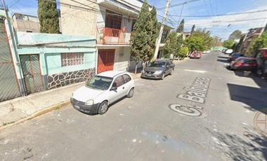 Casa en Venta a 10 min de Plaza Neza.