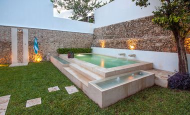 Casa Amueblada y Equipada con Alberca en Venta en San Sebastián.