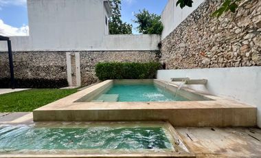 Casa Amueblada y Equipada con Alberca en Venta en San Sebastián.