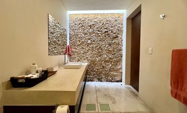 Casa Amueblada y Equipada con Alberca en Venta en San Sebastián.