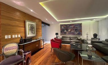CASA EN VENTA CON TERRENO DOBLE Y ALBERCA, EN LOMAS DEL PEDREGAL, IMPECABLE!