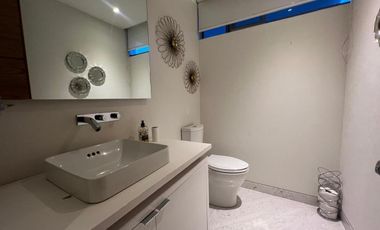 CASA EN VENTA CON TERRENO DOBLE Y ALBERCA, EN LOMAS DEL PEDREGAL, IMPECABLE!