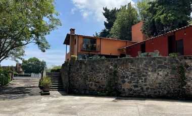 Espectacular Propiedad en Tlalpan con Casa de Lujo e Instalaciones Para Caballos