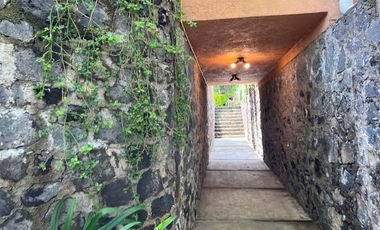 Espectacular Propiedad en Tlalpan con Casa de Lujo e Instalaciones Para Caballos