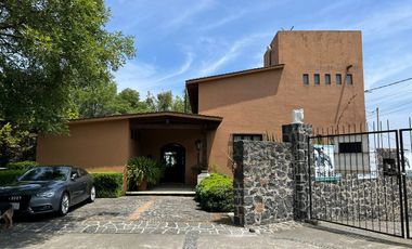 Espectacular Propiedad en Tlalpan con Casa de Lujo e Instalaciones Para Caballos