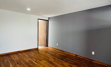 RESIDENCIA EN VENTA CON REC. EN PB Y ACABADOS DE LUJO EN LOMAS DE ANGELOPOLIS