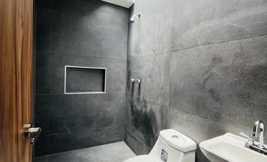 RESIDENCIA EN VENTA CON REC. EN PB Y ACABADOS DE LUJO EN LOMAS DE ANGELOPOLIS