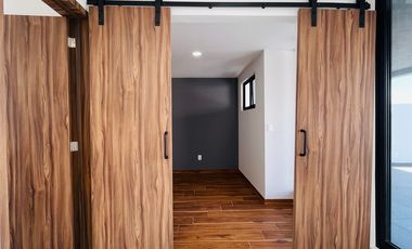 RESIDENCIA EN VENTA CON REC. EN PB Y ACABADOS DE LUJO EN LOMAS DE ANGELOPOLIS