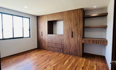 RESIDENCIA EN VENTA CON REC. EN PB Y ACABADOS DE LUJO EN LOMAS DE ANGELOPOLIS