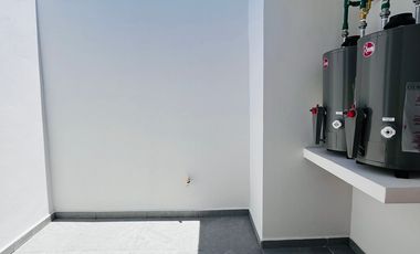 RESIDENCIA EN VENTA CON REC. EN PB Y ACABADOS DE LUJO EN LOMAS DE ANGELOPOLIS