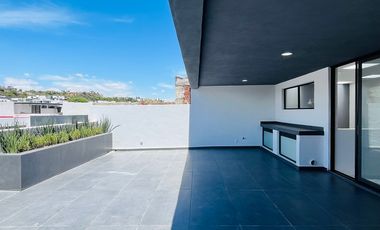 RESIDENCIA EN VENTA CON REC. EN PB Y ACABADOS DE LUJO EN LOMAS DE ANGELOPOLIS