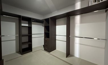 Casa con piscina y amplio jardin, en Botánico Privada Residencial, Conkal.