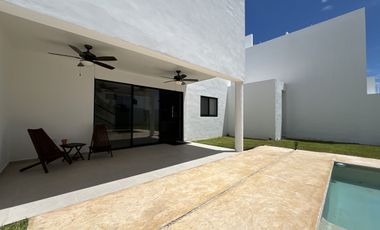 Casa con piscina y amplio jardin, en Botánico Privada Residencial, Conkal.