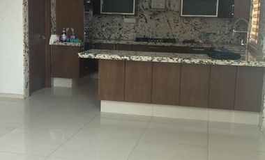 Casa en renta en  La cima de Zapopan en esquina.