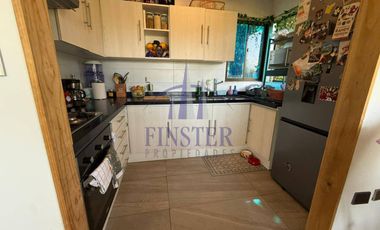 Parcela con 2 Casas y Vista Despejada en Campo Mar IV