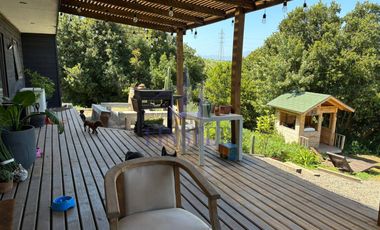 Parcela con 2 Casas y Vista Despejada en Campo Mar IV