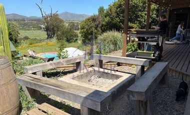 Parcela con 2 Casas y Vista Despejada en Campo Mar IV
