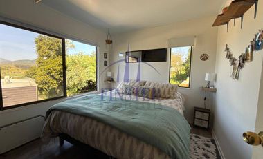 Parcela con 2 Casas y Vista Despejada en Campo Mar IV