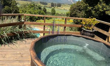 Parcela con 2 Casas y Vista Despejada en Campo Mar IV