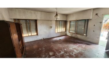 ITUZAINGO 5831 entre Bruselas y Lisboa