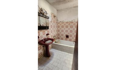 ITUZAINGO 5831 entre Bruselas y Lisboa