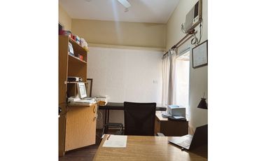 Venta Gran propiedad con 6 oficinas y patio calle España