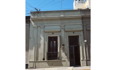 Venta Gran propiedad con 6 oficinas y patio calle España