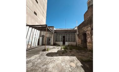 Venta Gran propiedad con 6 oficinas y patio calle España