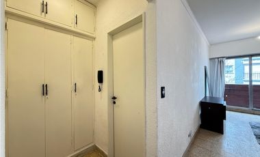 TRES AMB CON BALCON SALIENTE