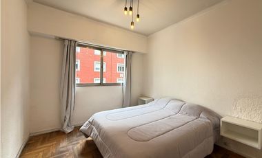 TRES AMB CON BALCON SALIENTE