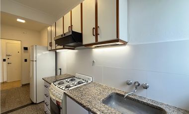 TRES AMB CON BALCON SALIENTE