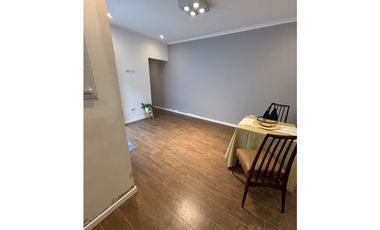 VENTA PH 2 AMBIENTES DE CATEGORIA RECICLADO - ZONA LA PERLA