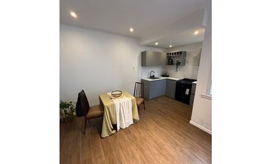 VENTA PH 2 AMBIENTES DE CATEGORIA RECICLADO - ZONA LA PERLA