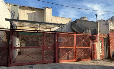 Casa PH en venta en Villa Dominico