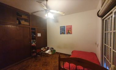 Casa PH en venta en Lanus Oeste