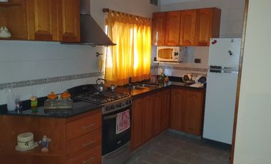 Departamento Tipo Casa en venta en Avellaneda Oeste