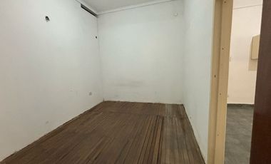 Casa PH en venta en Valentin Alsina