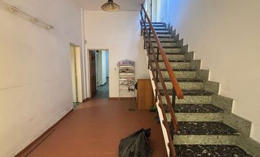 Casa PH en venta en Valentin Alsina