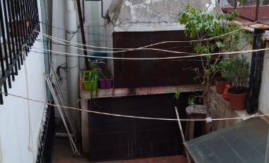 Casa PH en venta en Lanus Oeste