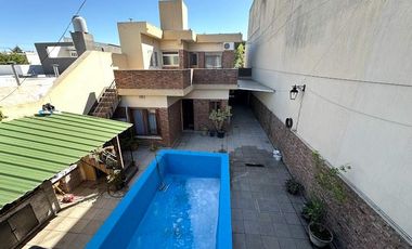 Casa en venta en Ezpeleta Este
