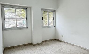 Departamento en alquiler en Remedios de Escalada Oeste