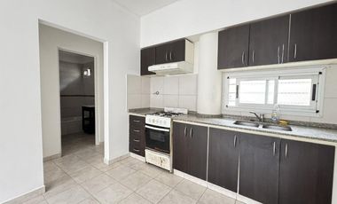 Departamento en alquiler en Remedios de Escalada Oeste