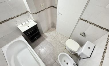 Departamento en alquiler en Remedios de Escalada Oeste