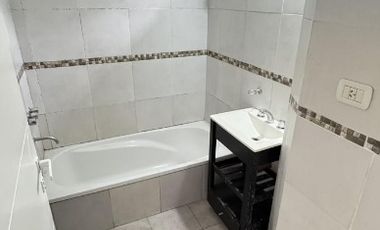 Departamento en alquiler en Remedios de Escalada Oeste