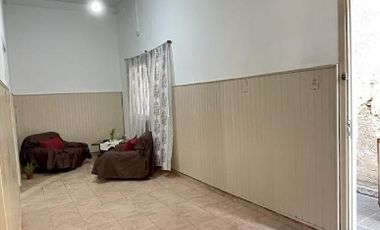 Casa PH en alquiler en Remedios de Escalada Oeste