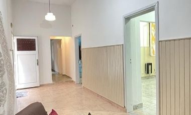 Casa PH en alquiler en Remedios de Escalada Oeste