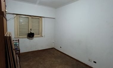 Casa en alquiler en Isidro Casanova