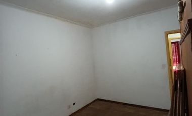 Casa en alquiler en Isidro Casanova